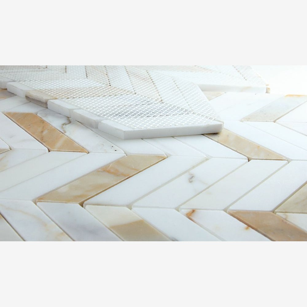 Vector Calacatta Gold Honed 11x11 Marble Mosaic Tile