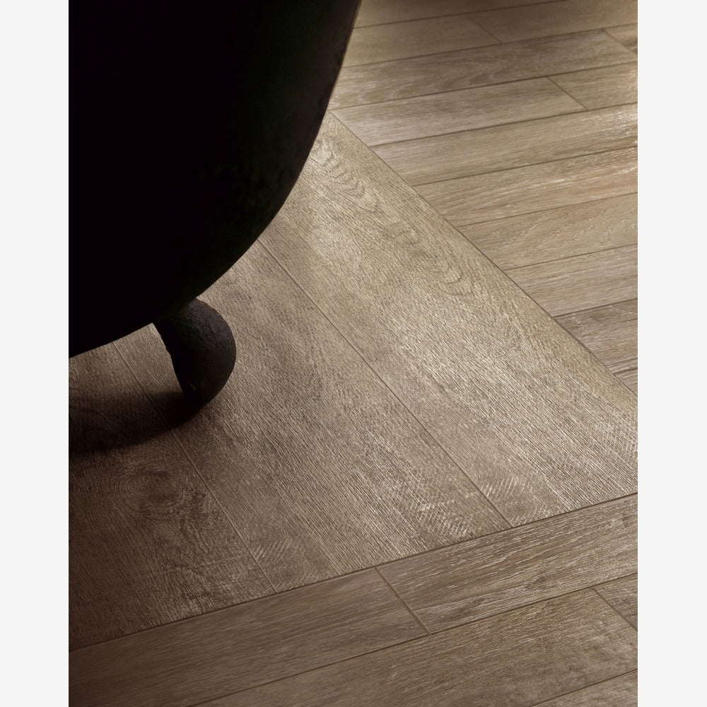 Selection Oak Amber 6x48 Porcelain Tile