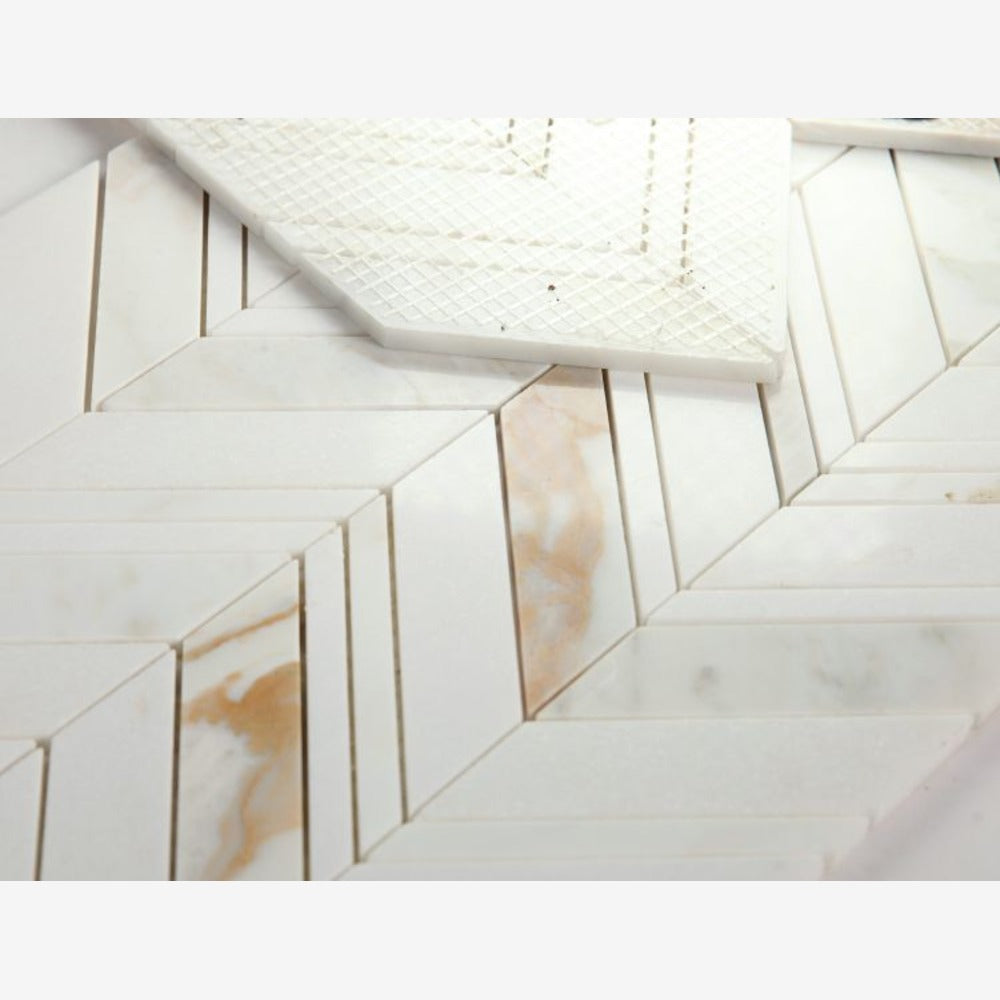 Vector Ravenna Calacatta 11.75x12.25 Marble Mosaic Tile