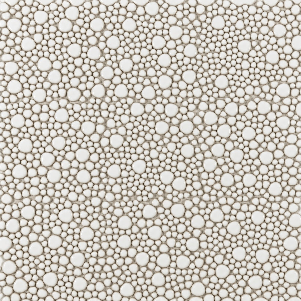 Nevis Whisper White Pebble Mosaic close-up