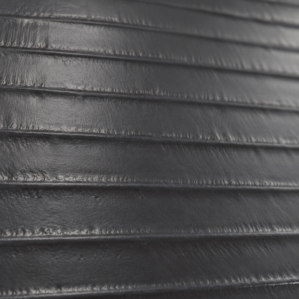 solace black 16x48 detail